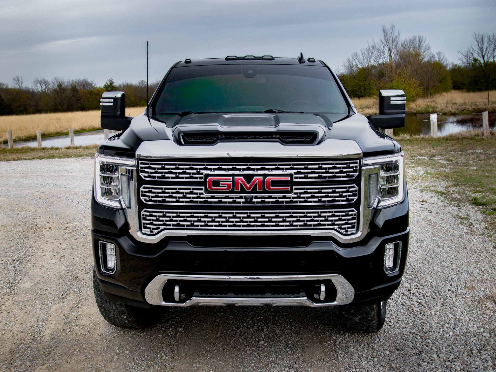 Pre-owned 2022 GMC Sierra 2500 4WD Crew Cab Denali front, deals4wheelz.com