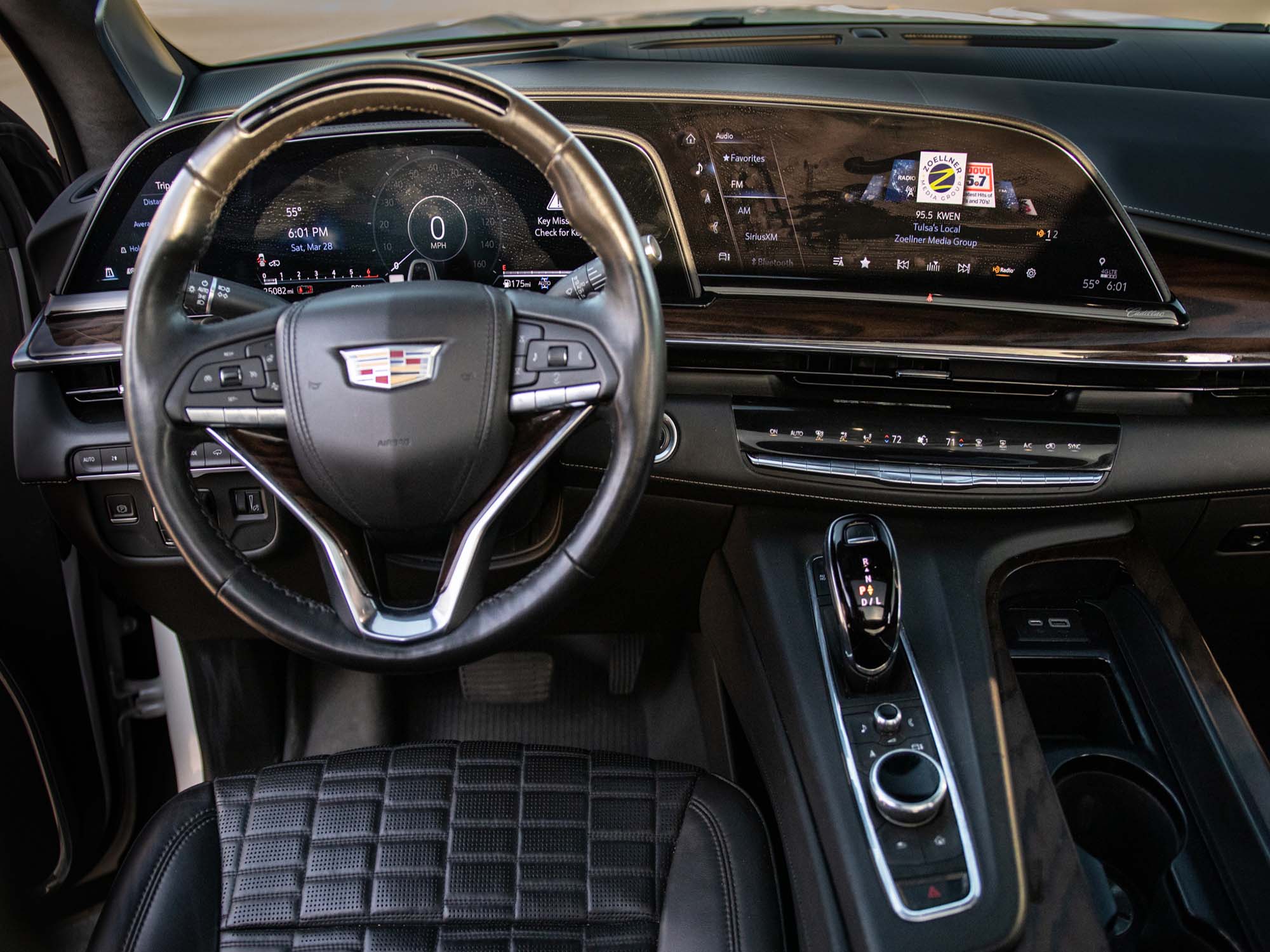 2023 Cadillac Escalade Sport Platinum, White, deals4wheelz.com