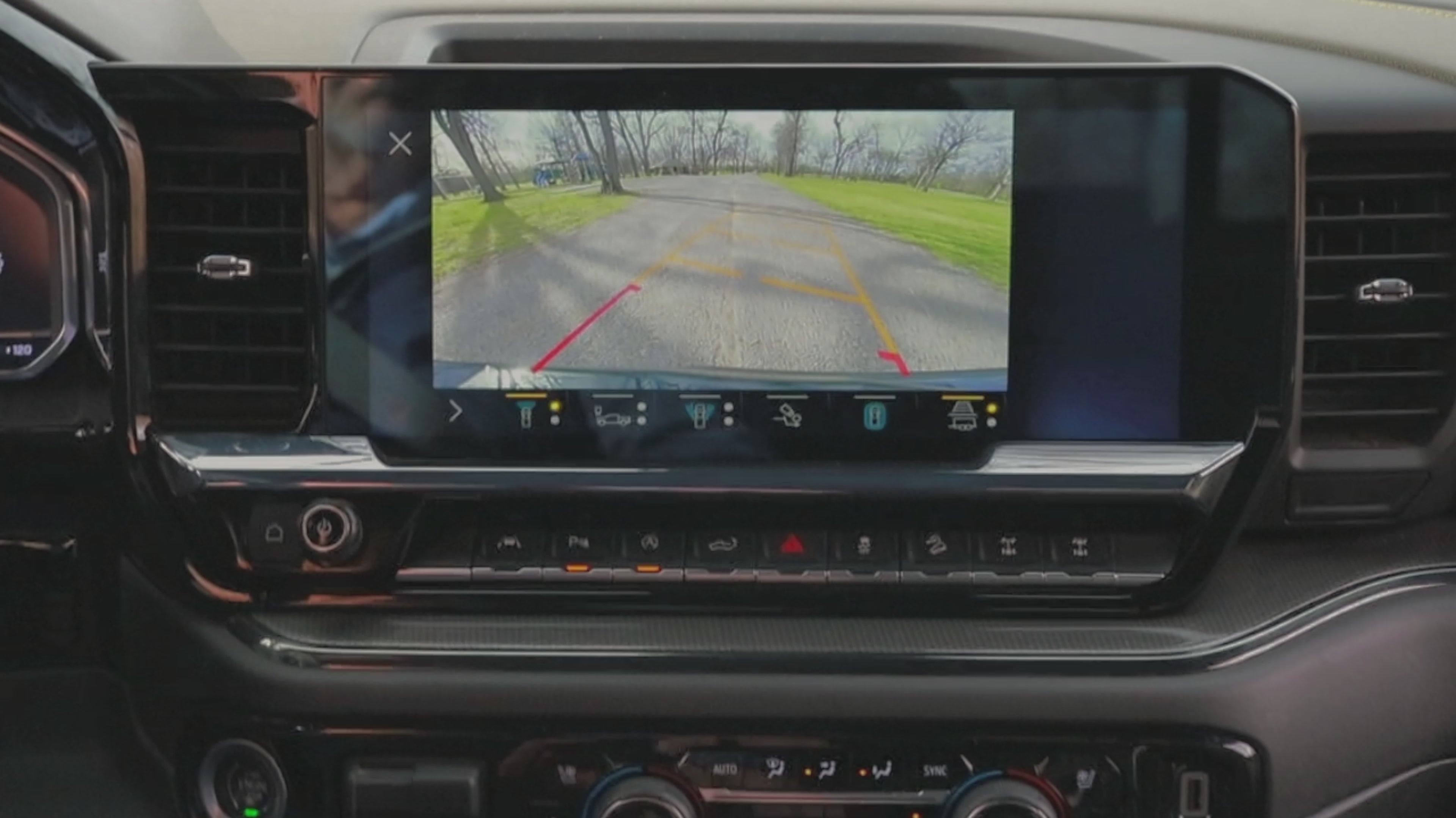 2022 Chevy Silverado K1500 KR2, Black, video backing up, deals4wheelz.com